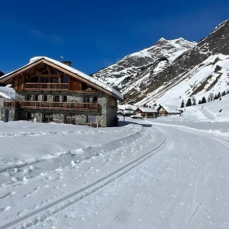 Gaston Chalet *